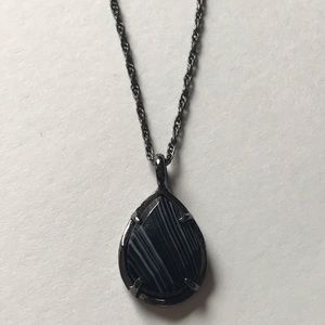 Kendra Scott necklace